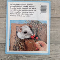 A Complete Pet Owner's Manual: Chinchillas (Paperback)