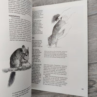A Complete Pet Owner's Manual: Chinchillas (Paperback)